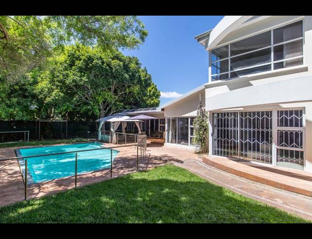 4 BEDROOM PROPERTY TO RENT IN CONSTANTIA